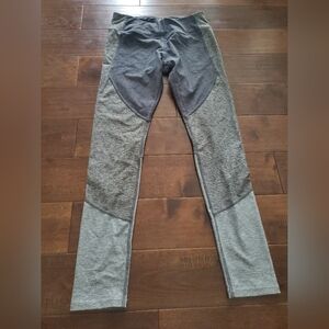 Layer 8 tri shade gray work out leggings size small women's dri fit
